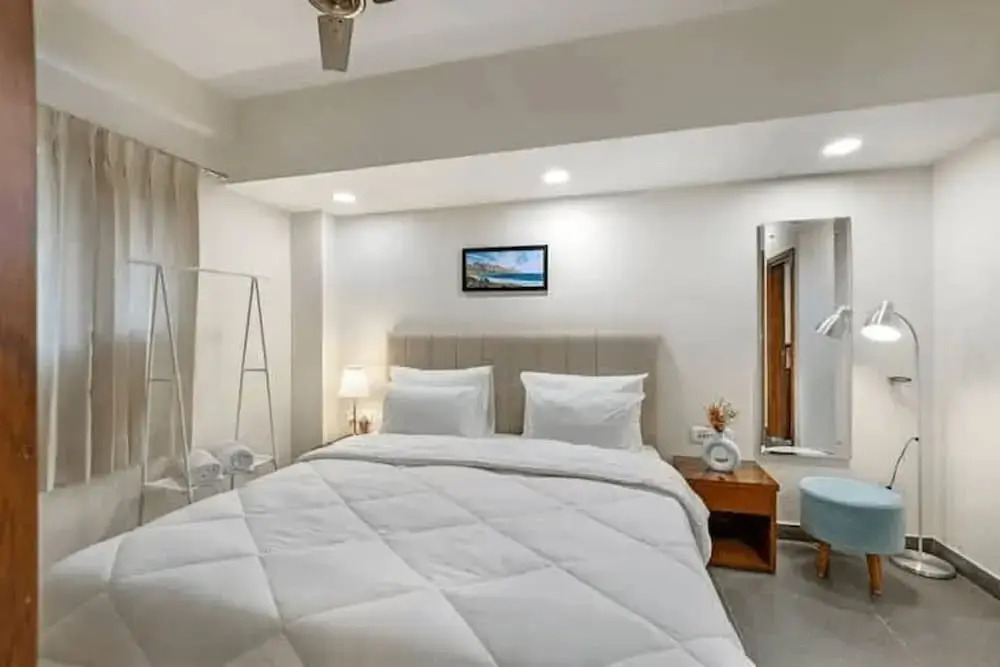 Гуруграм: Tranquil Studio Apartment