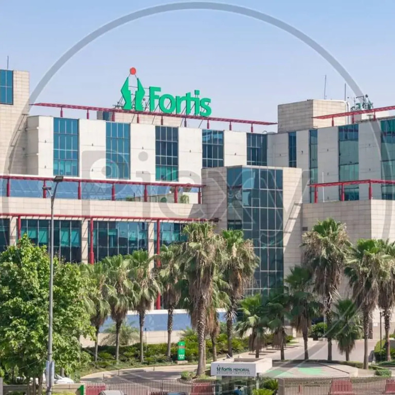 Гуруграм: Medical Friendly 2 BR Near Fortis Parfait Street