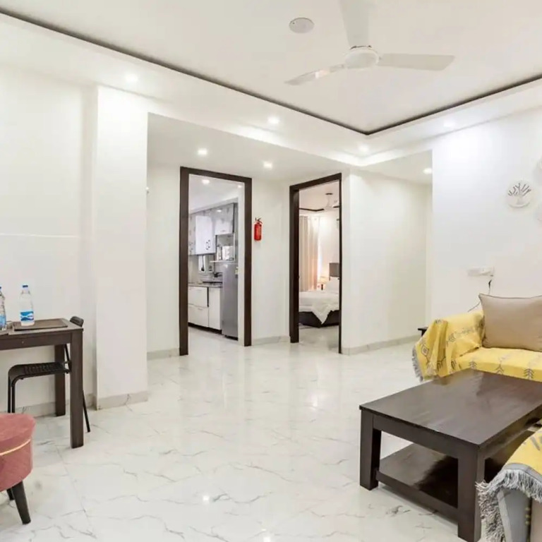 Гуруграм: Medical Friendly 2 BR Near Fortis Parfait Street
