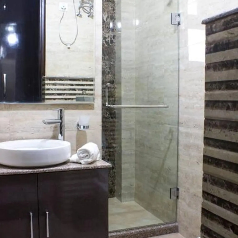 Гуруграм: Parfait Street 3bhk Service Apartment Near Fortis