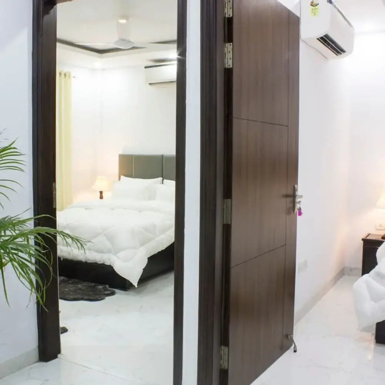 Гуруграм: Tranquil 2bhk Oasis in the Heart of Gurugram