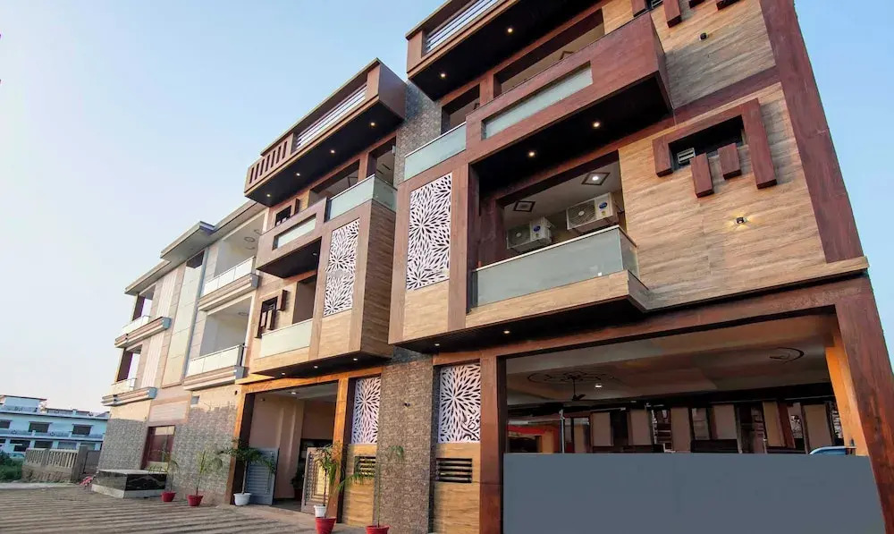 Файзабад: Treebo Ramayan Suites Ayodhya