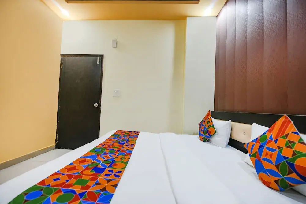 Фаридабад: Fabhotel Lake View I