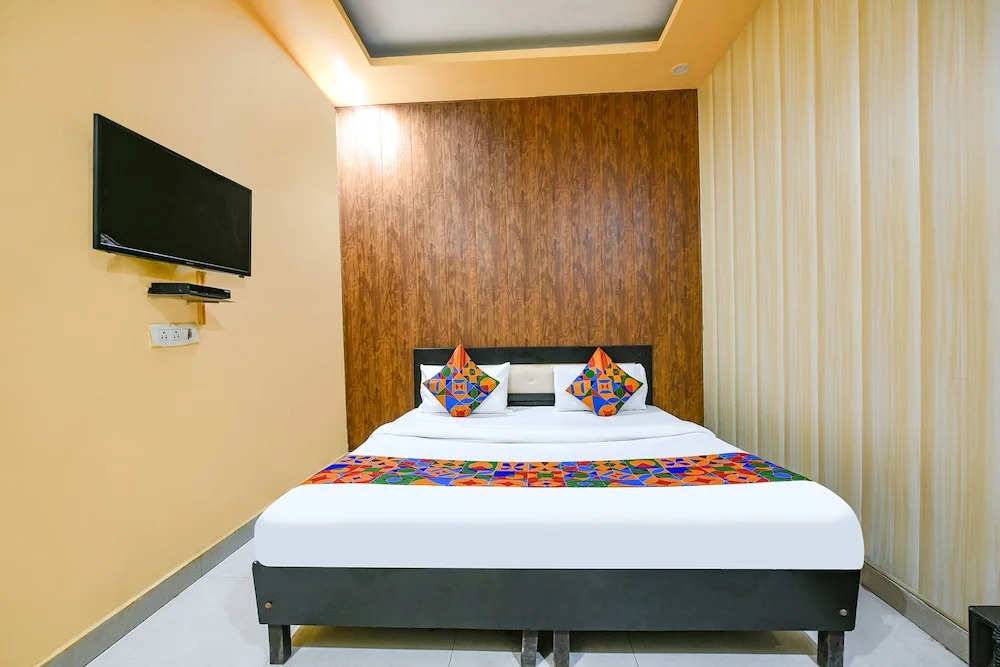 Фаридабад: Fabhotel Lake View I