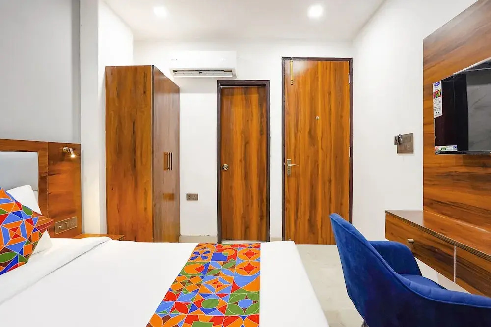 Газиабад: Fabhotel Prime Emporio Villa By Sbg