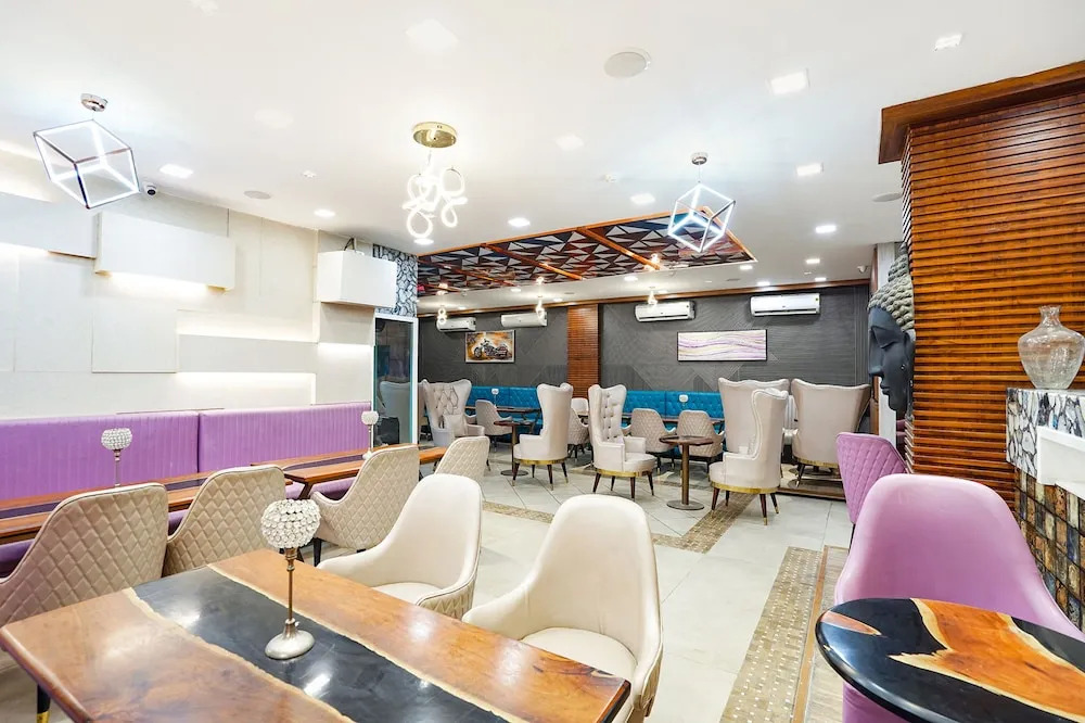 Газиабад: Fabhotel Prime Emporio Villa By Sbg