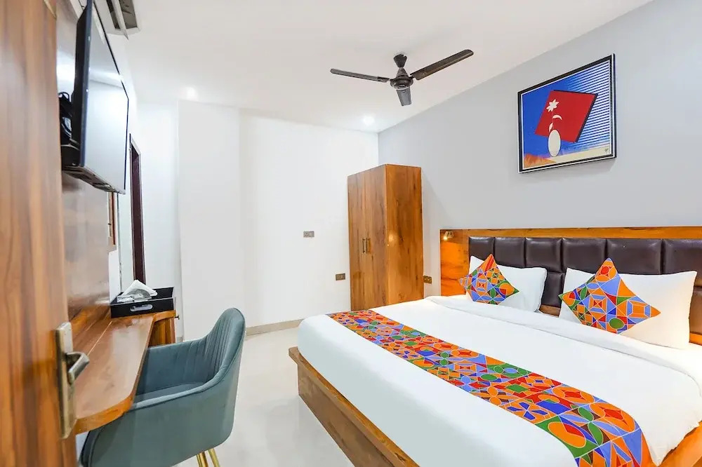 Газиабад: Fabhotel Prime Emporio Villa By Sbg