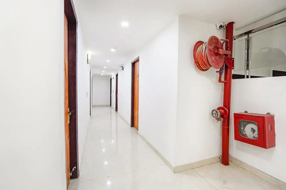 Газиабад: Fabhotel Prime Emporio Villa By Sbg