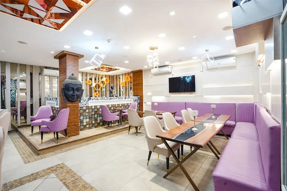 Газиабад: Fabhotel Prime Emporio Villa By Sbg