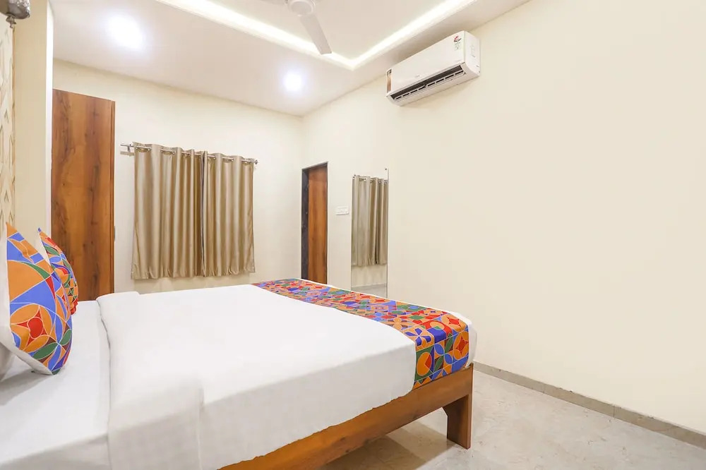 Нагпур: FabHotel Dreamz Inn