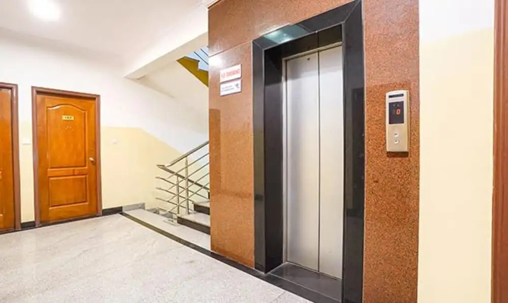 Бангалор: Fabhotel The Kings Suites