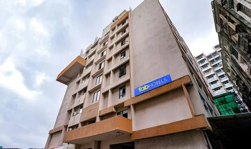 Мумбаи: Fabhotel 7 Square