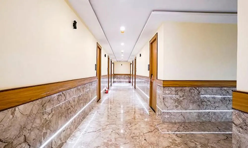 Мумбаи: Fabhotel 7 Square