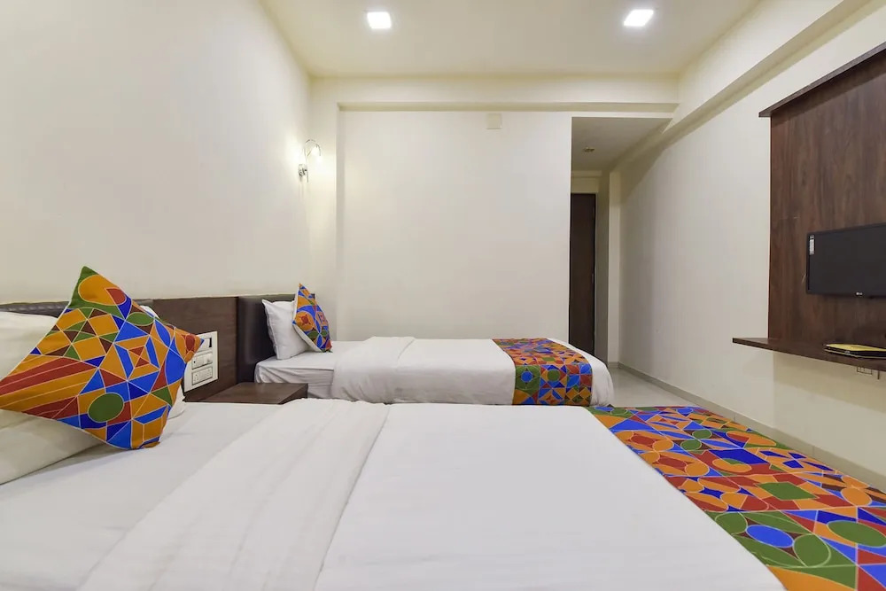 Ахмедабад: Fabhotel A1 Plaza