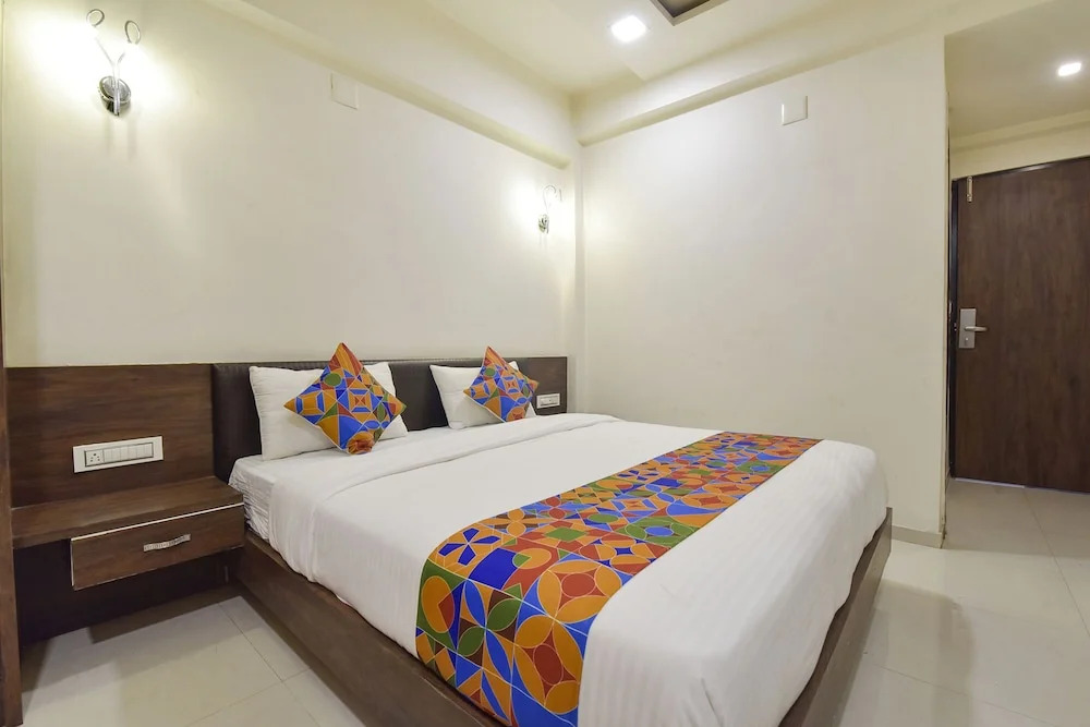 Ахмедабад: Fabhotel A1 Plaza