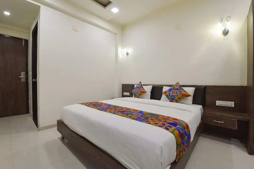 Ахмедабад: Fabhotel A1 Plaza