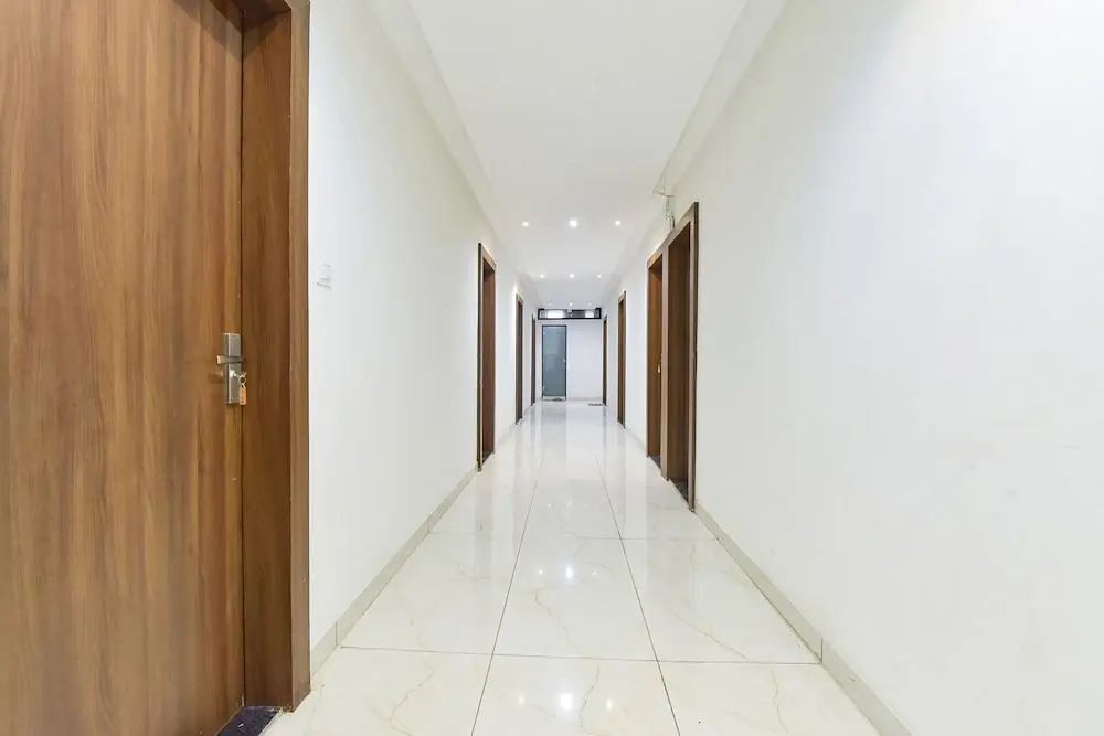 Индаур: Fabhotel Grand Vista