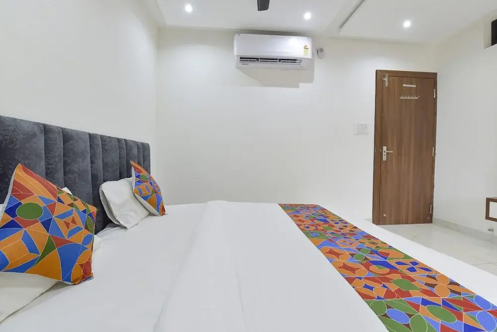 Индаур: Fabhotel Grand Vista