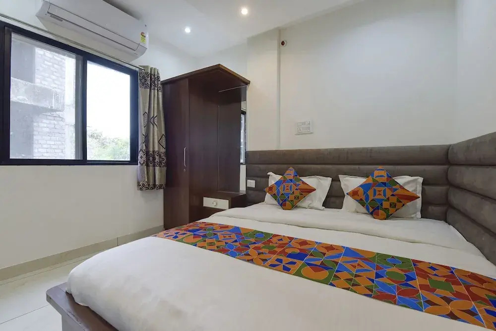 Индаур: Fabhotel Grand Vista