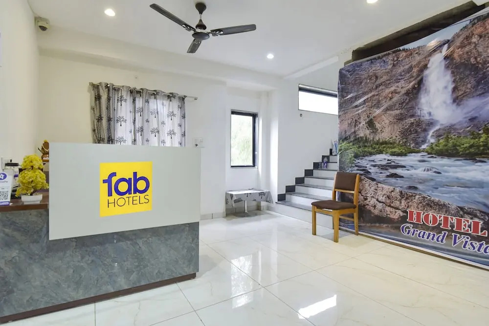 Индаур: Fabhotel Grand Vista