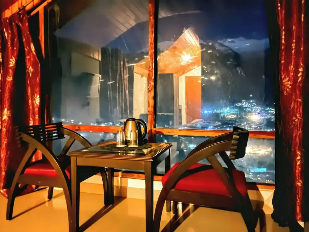 Манали: 6th Element Cottages