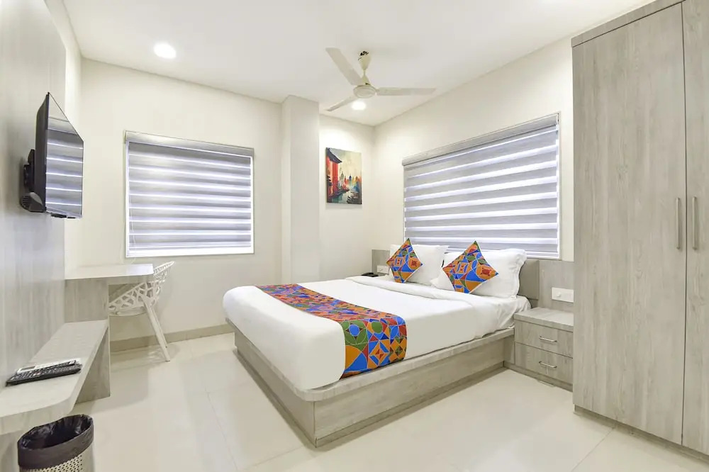 Индаур: Fabhotel Rex