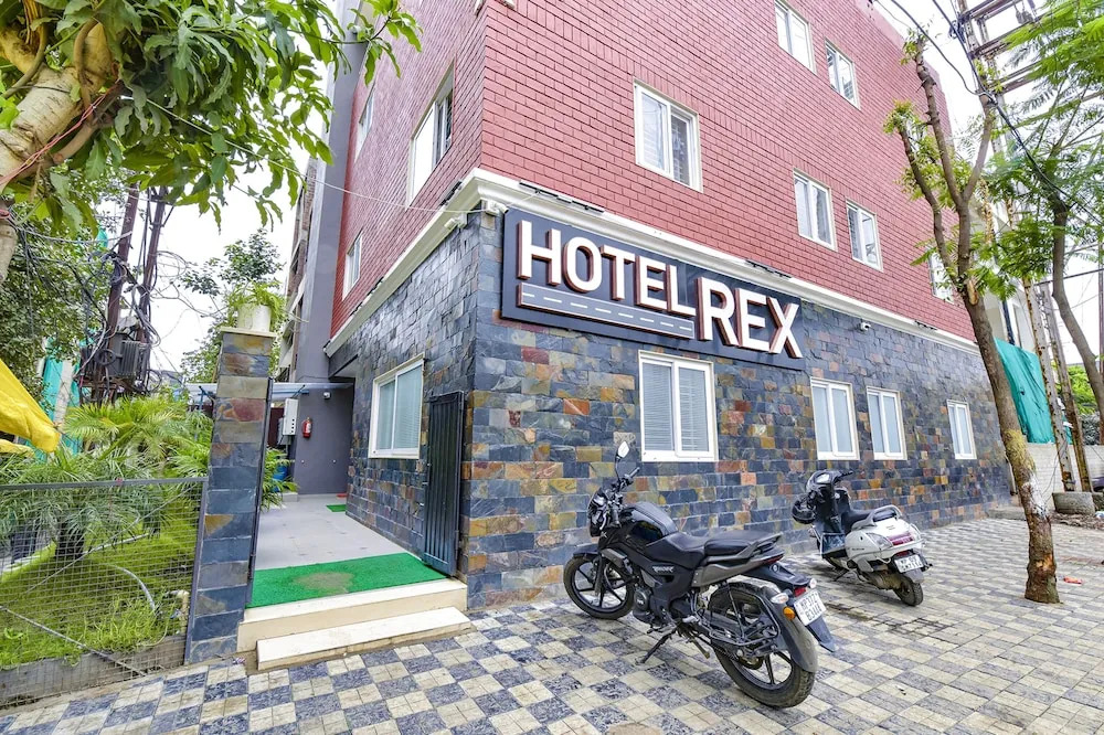 Индаур: Fabhotel Rex