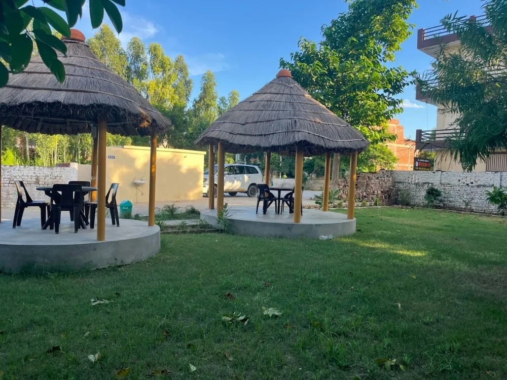 Файзабад: Goroomgo Shree Raj Homestay Ayodhya