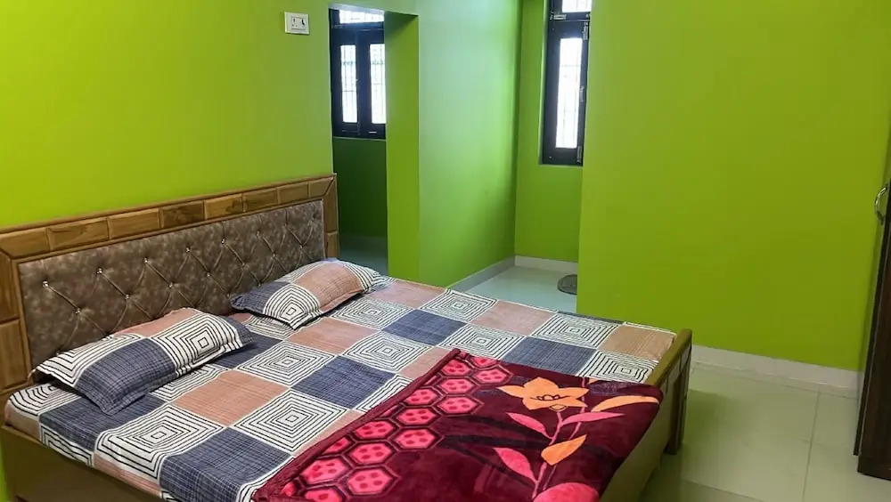 Файзабад: Goroomgo Shree Raj Homestay Ayodhya
