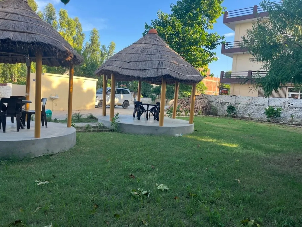 Файзабад: Goroomgo Shree Raj Homestay Ayodhya