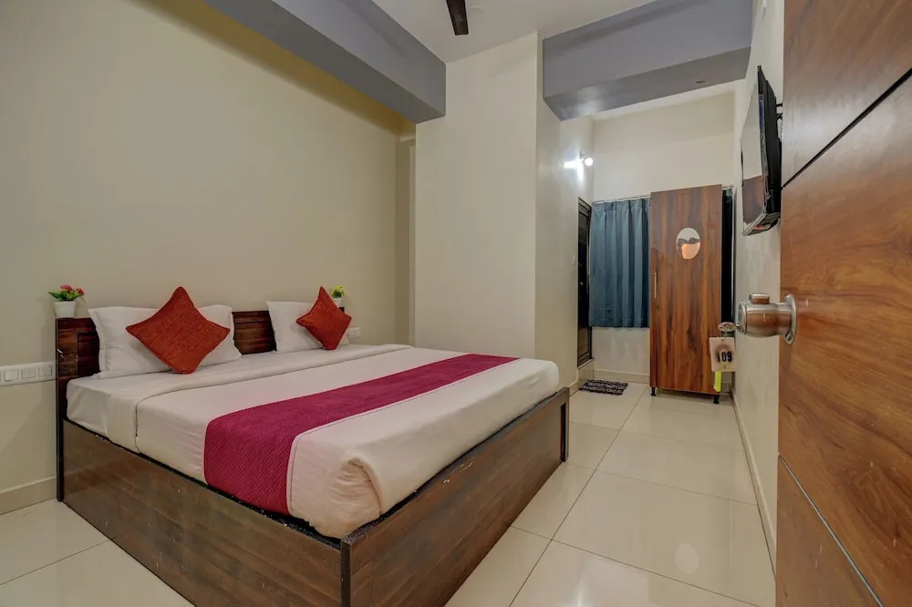 Palahalli: Hotel Light House Comforts - Mysore