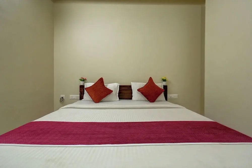 Palahalli: Hotel Light House Comforts - Mysore
