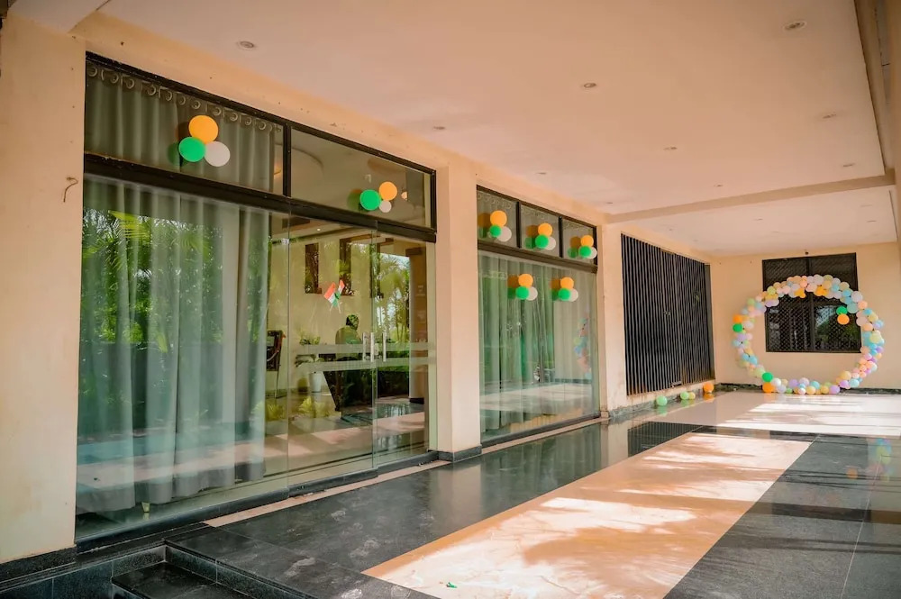 Bilaspur: Hotel Royal Celebration