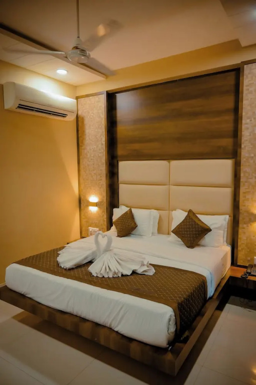 Bilaspur: Hotel Royal Celebration