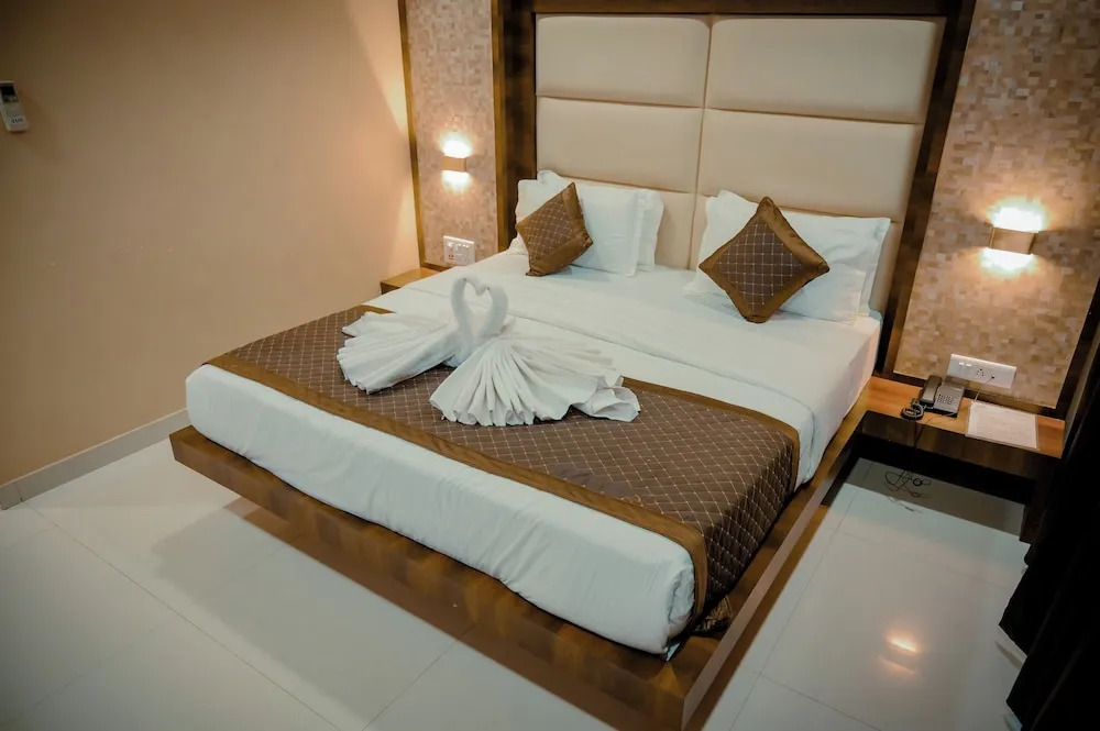Bilaspur: Hotel Royal Celebration