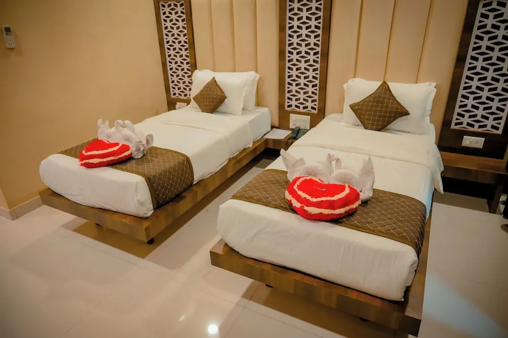 Bilaspur: Hotel Royal Celebration