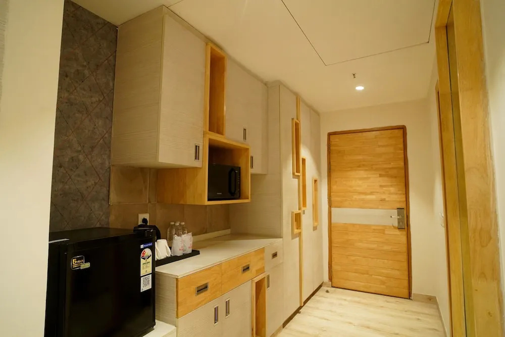 Гуруграм: Hotel Sakura Gold