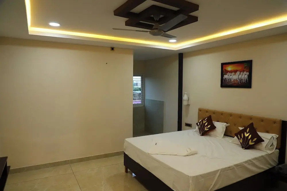 Шрикалахасти: Gokulam Grand