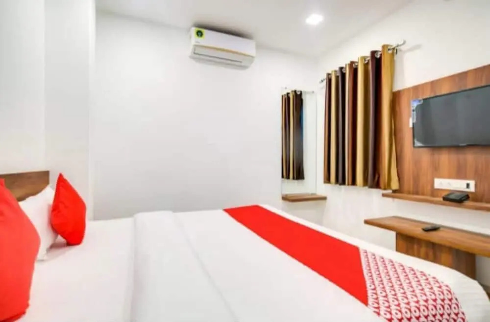 Индаур: Hotel Apple Grand