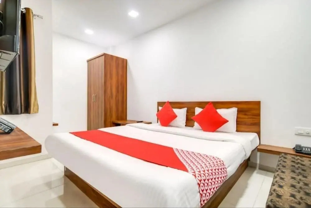 Индаур: Hotel Apple Grand