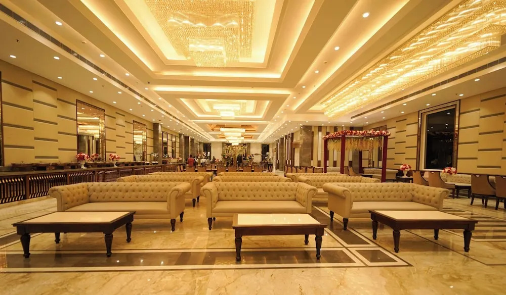 Большая Нойда: Sukhsaroj Hotel And Resorts