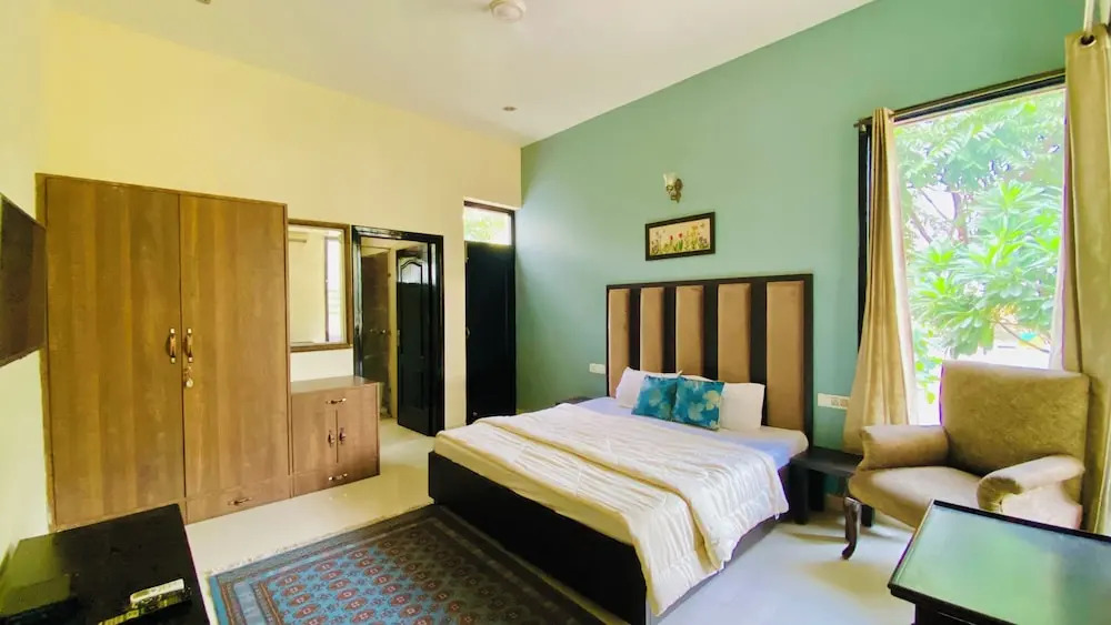 Амритсар: Spring Gardens And Farmstay