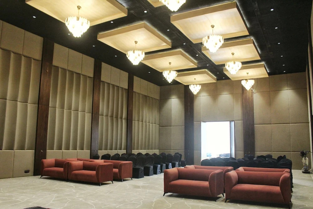 Bilaspur: Hotel Red Diamond