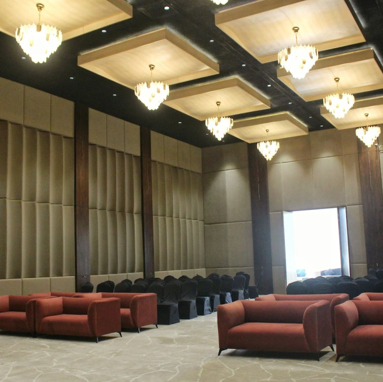 Bilaspur: Hotel Red Diamond