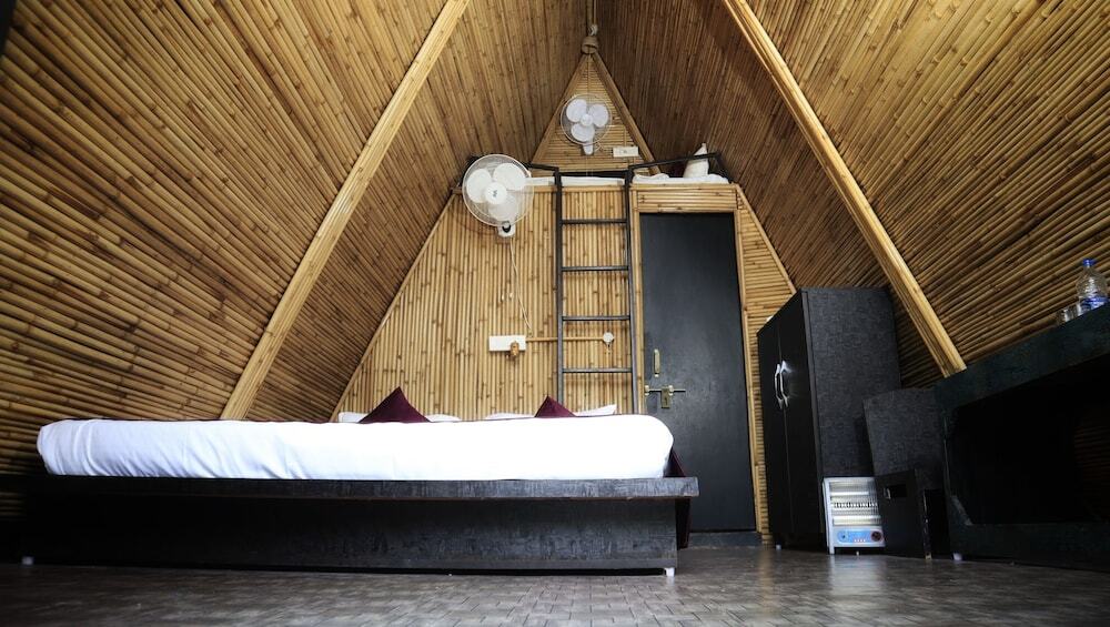 Нойда: Beyond Stay Ananhyam Resort Sattal