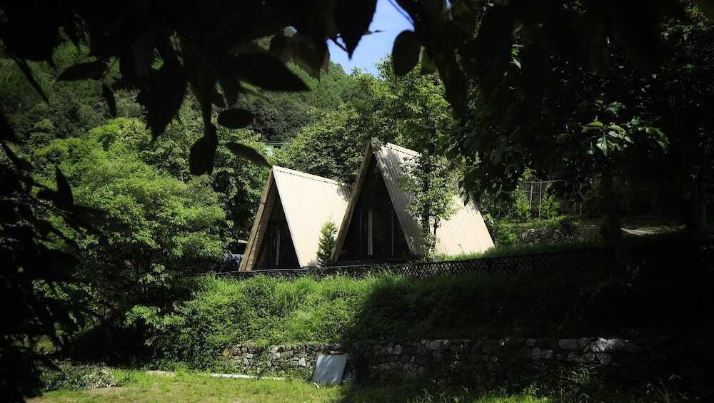 Нойда: Beyond Stay Ananhyam Resort Sattal