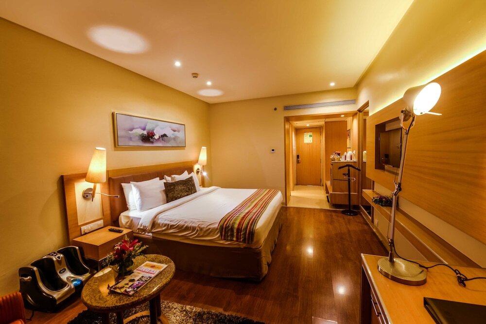 Нашик: Hotel Express Inn
