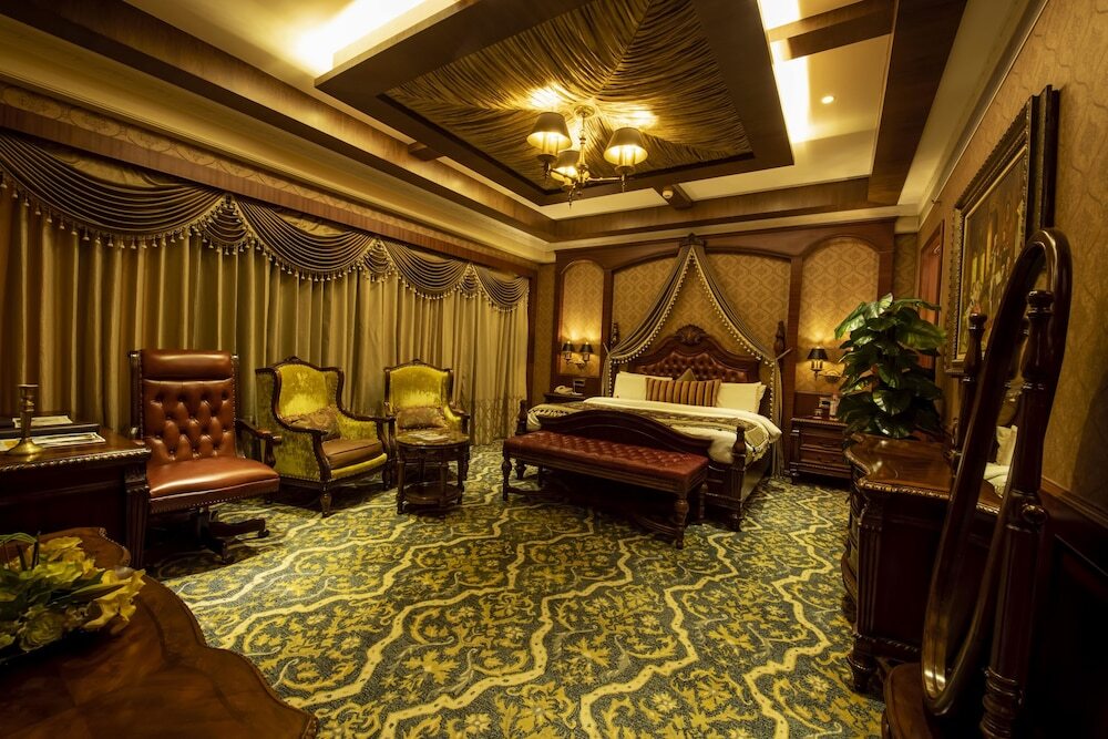 Нашик: Hotel Express Inn