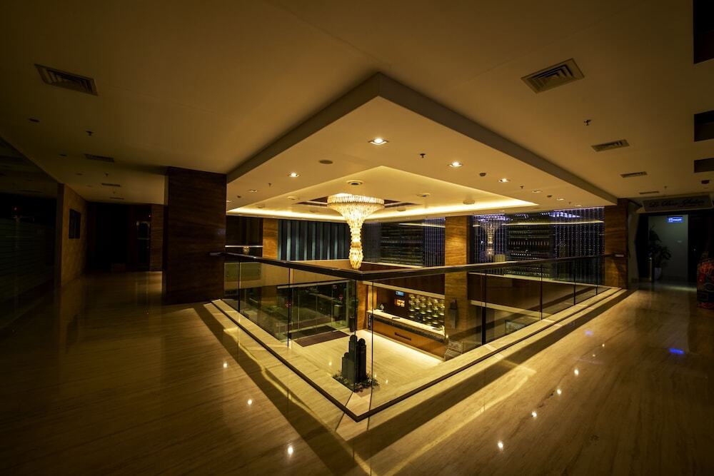 Нашик: Hotel Express Inn