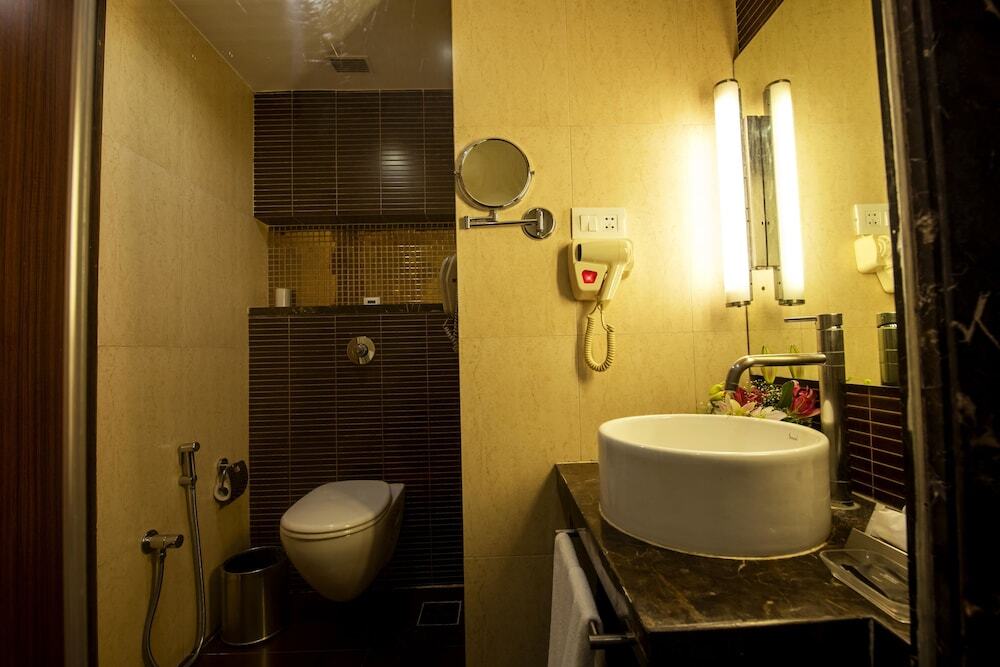 Нашик: Hotel Express Inn
